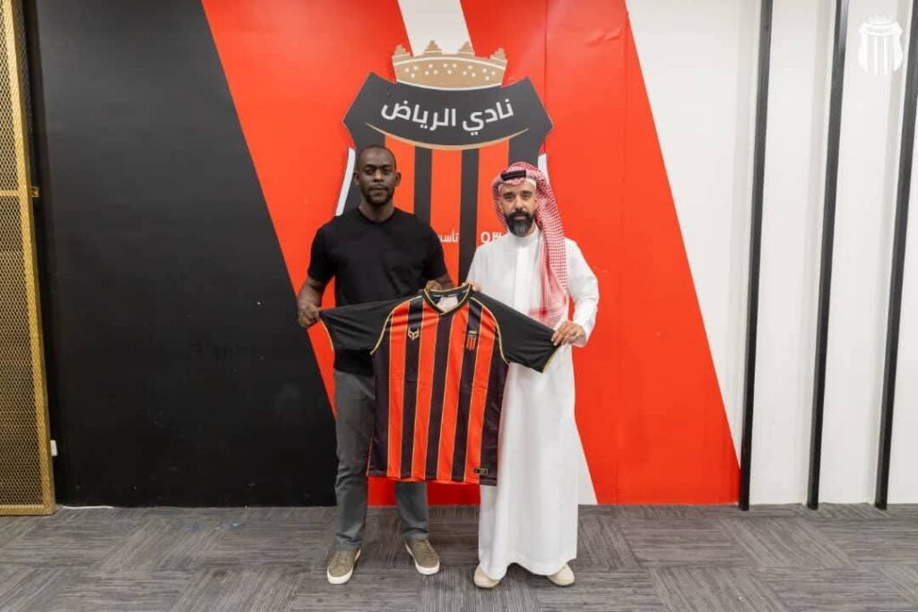 partenariat Sportif : Le Président de OLE Football Académie en visite stratégique à Riyad